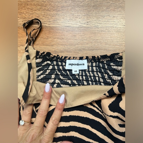 Superdown Cropped Tank - Picture 2 of 4